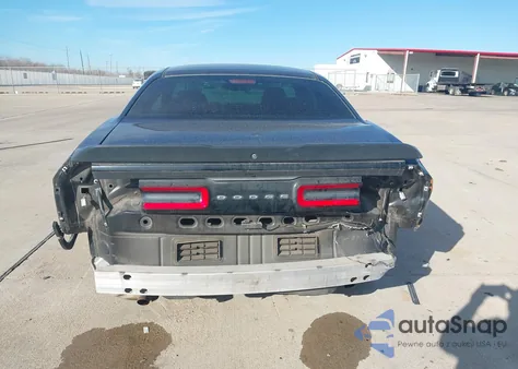 2017 Dodge Challenger Sxt z USA, uszkodzony, nr VIN 2C3CDZAG6HH627153